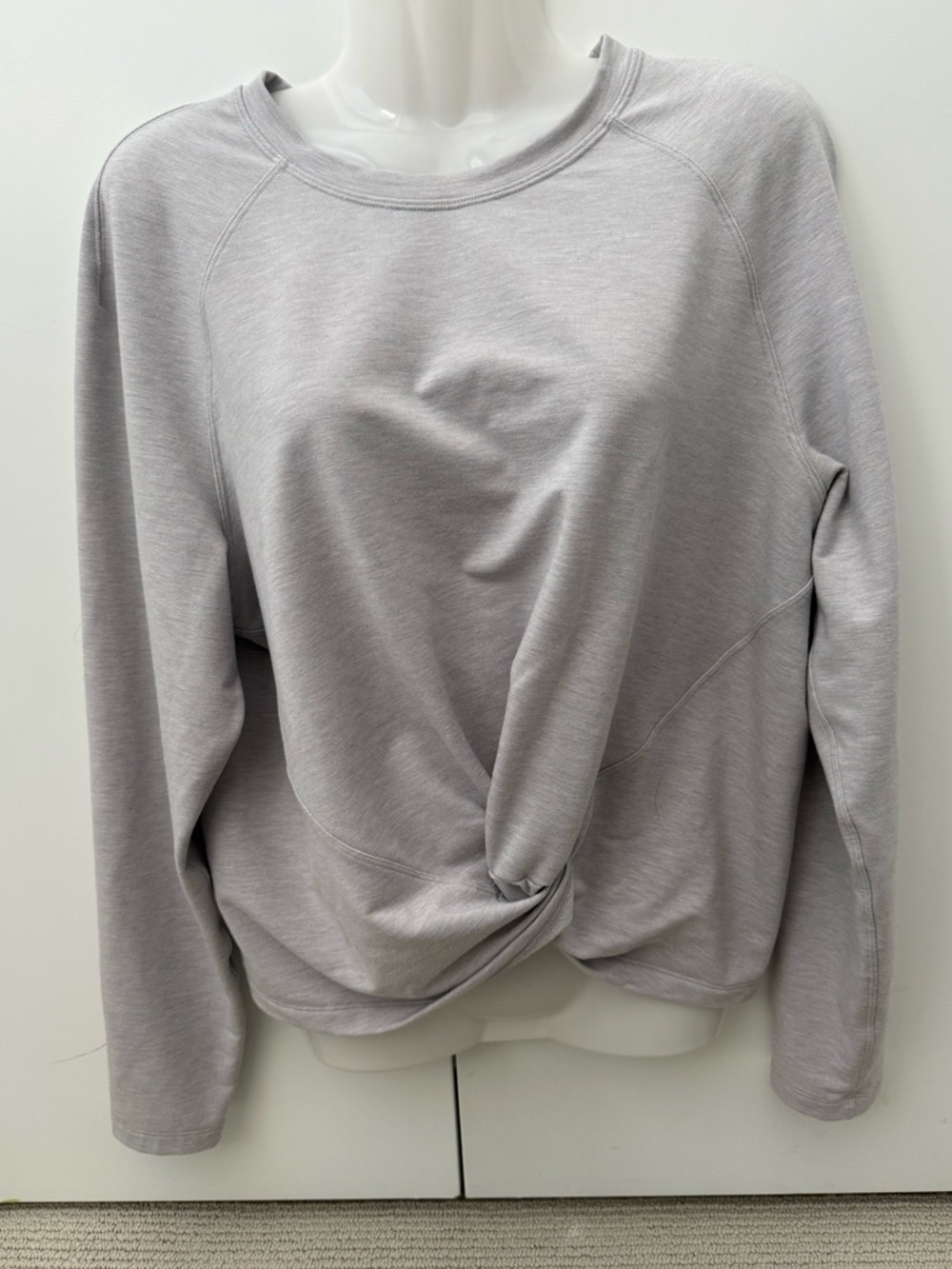 Lululemon Grey Tuck & Gather Pullover Size 8